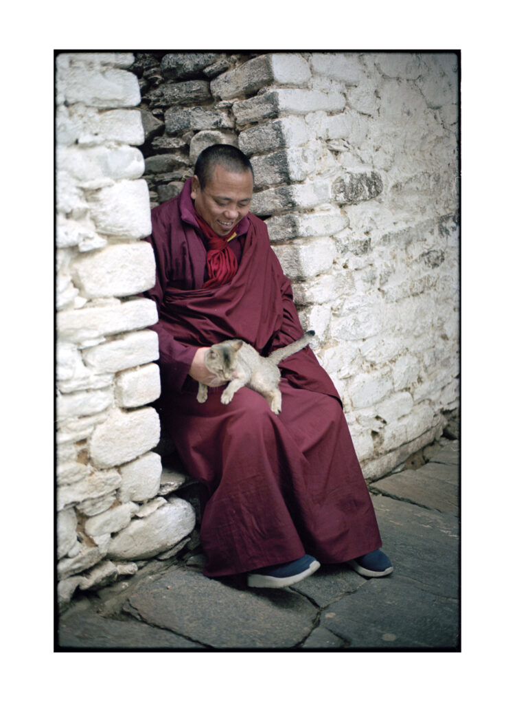 此图片的 alt 属性为空;文件名为 guru-753x1024.jpg